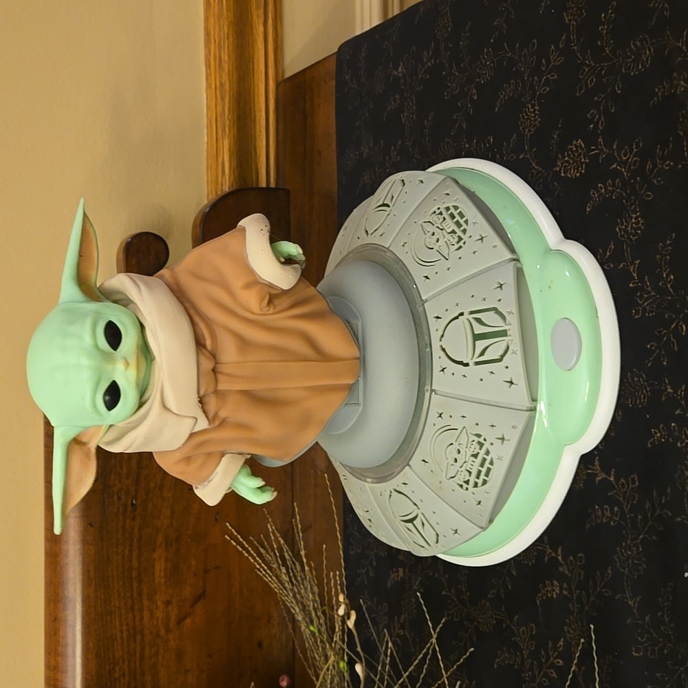 Disney Star Wars the Mandalorian Light & Sound Talking Room Glow Nightlight
